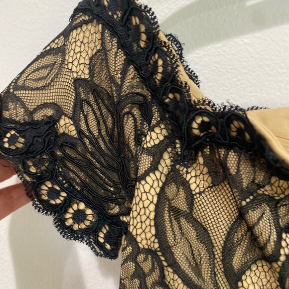 Tadashi Shoji Off The Shoulder Lace Maxi Dress  sz 10 - Picture 8 of 13